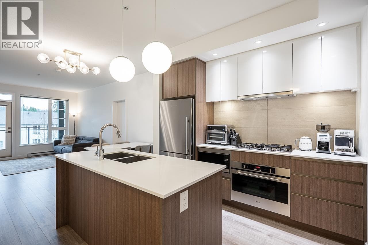 403 516 FOSTER AVENUE