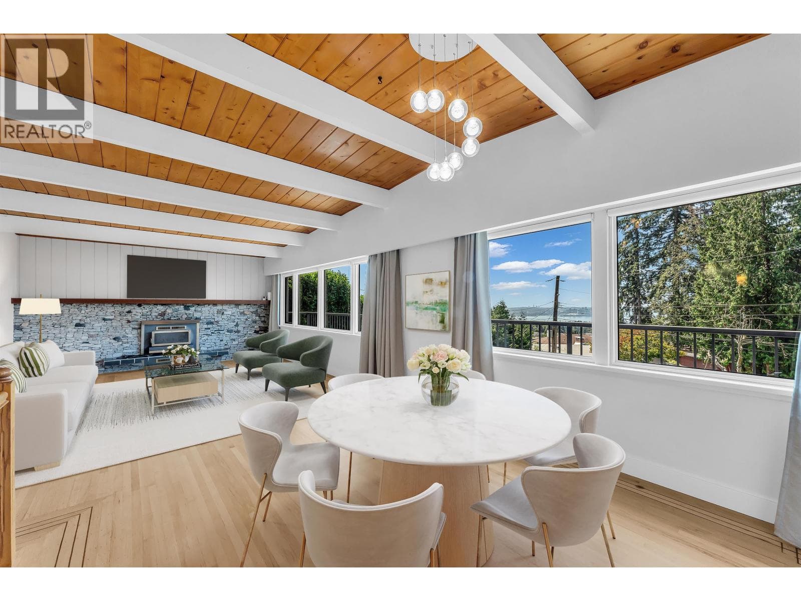 472 CRESTWOOD AVENUE