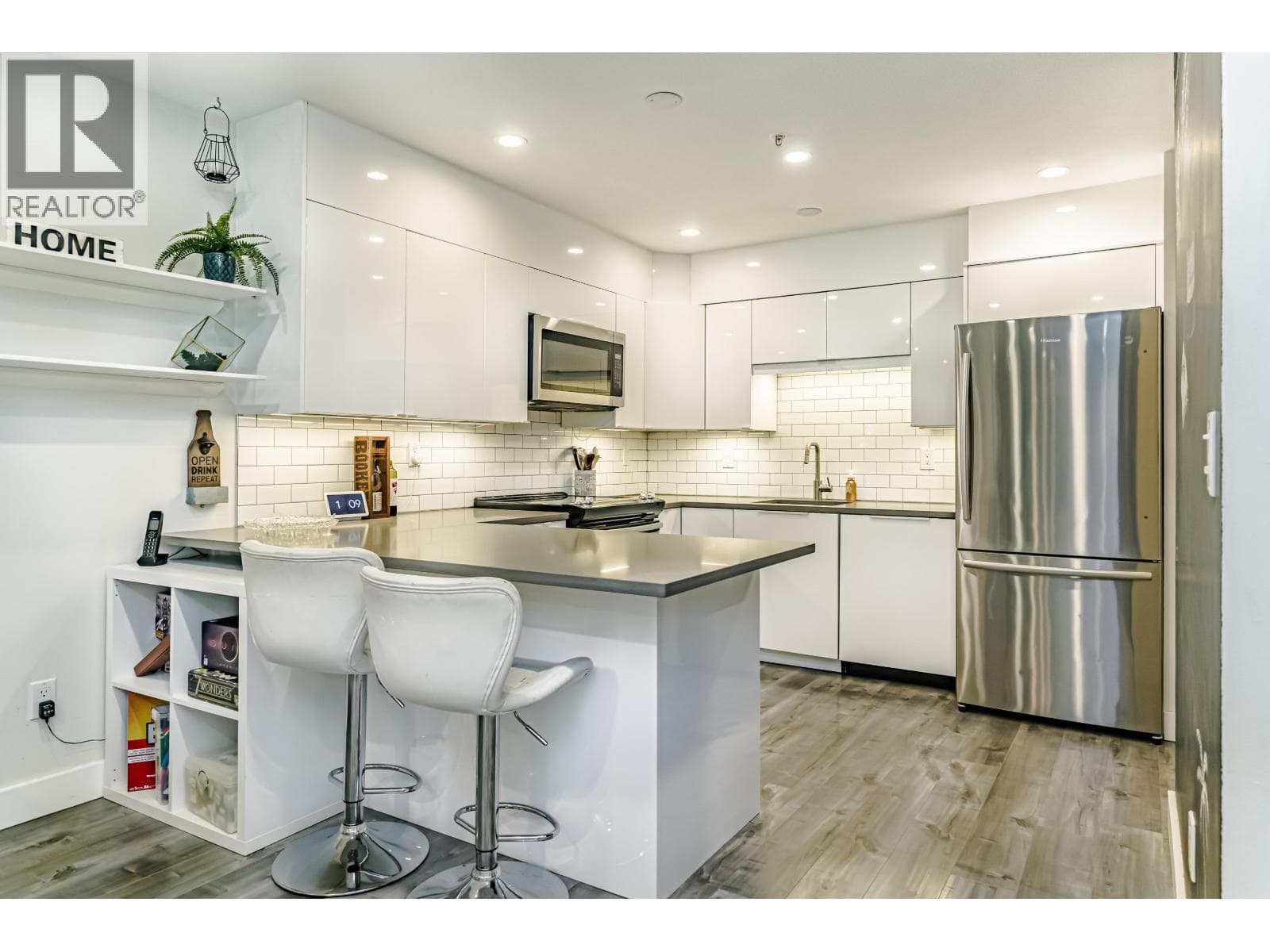 108 1215 PACIFIC STREET