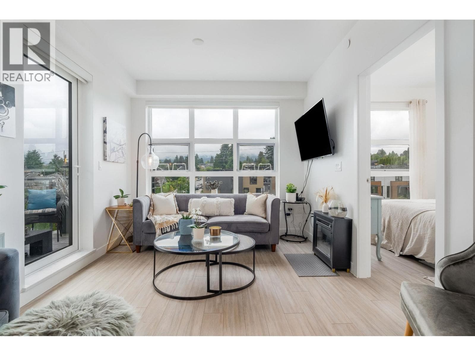 201 707 E 3RD STREET