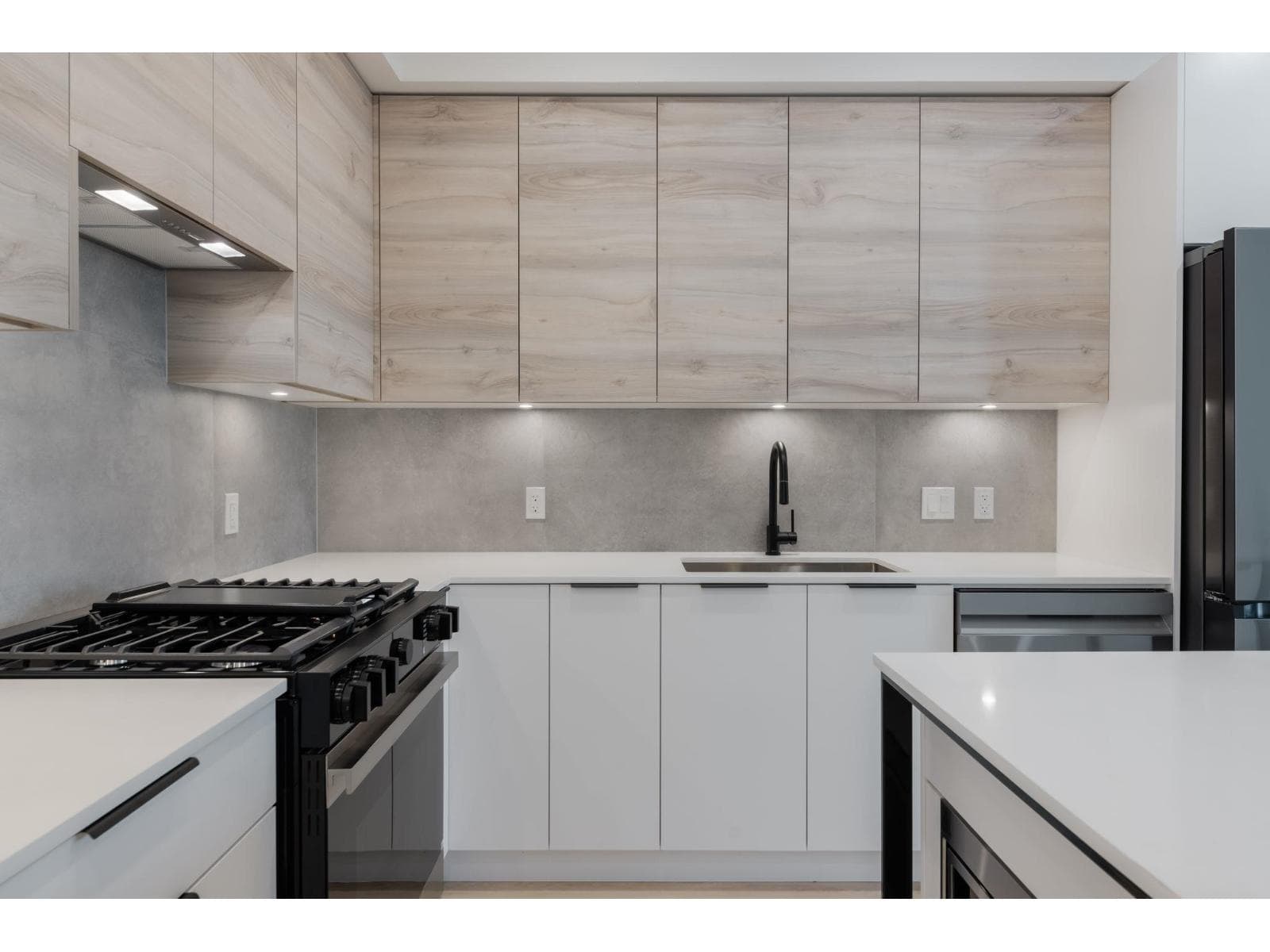 309 30494 CARDINAL AVENUE