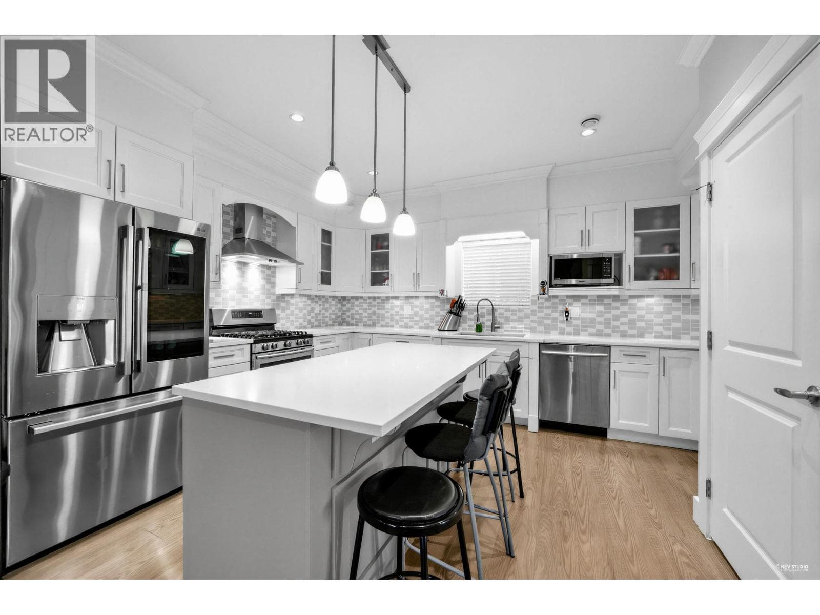 6050 HARDWICK STREET