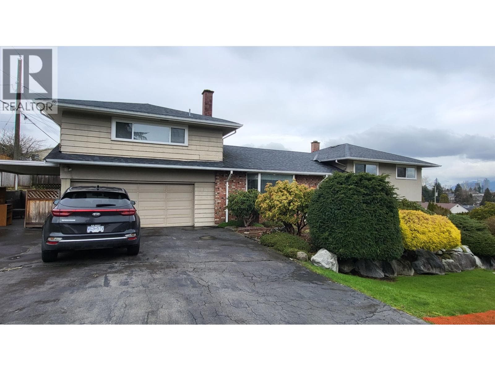 5045 BARKER CRESCENT