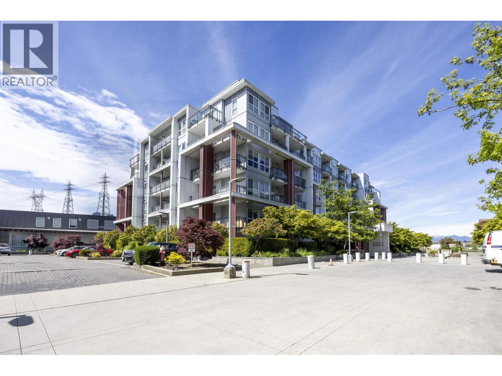 309 10033 RIVER DRIVE