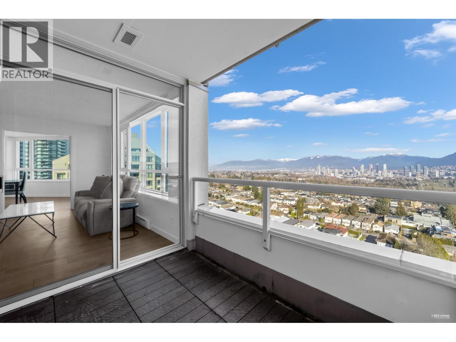 1904 6055 NELSON AVENUE