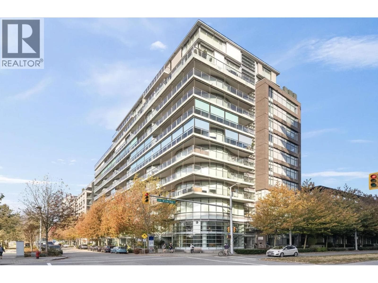 1102 181 W 1ST AVENUE