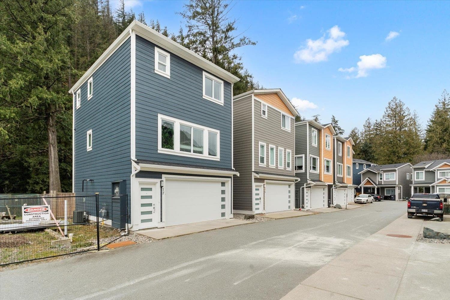 17 750 HOT SPRINGS ROAD, Harrison Hot Springs