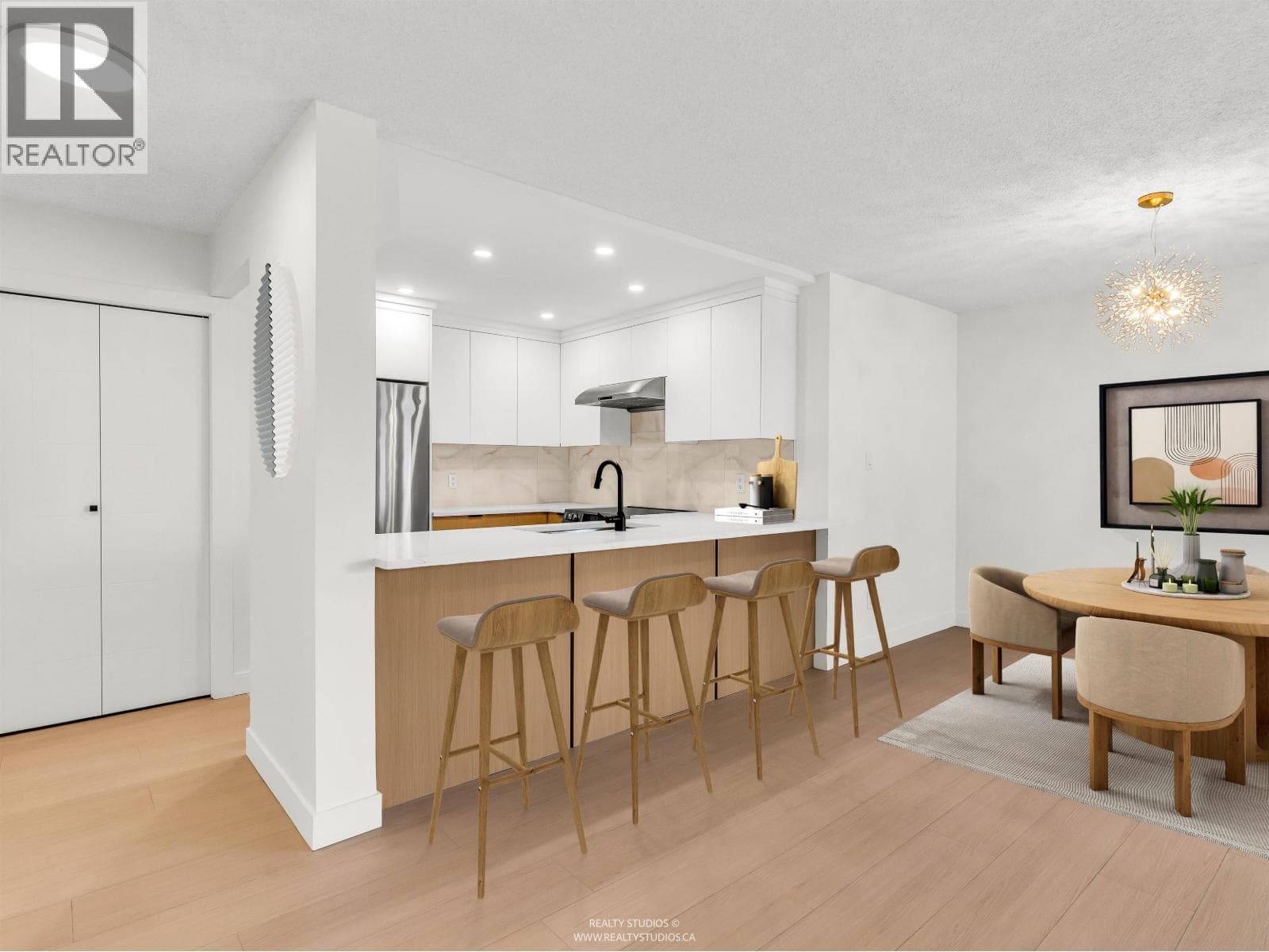 1003 1135 QUAYSIDE DRIVE