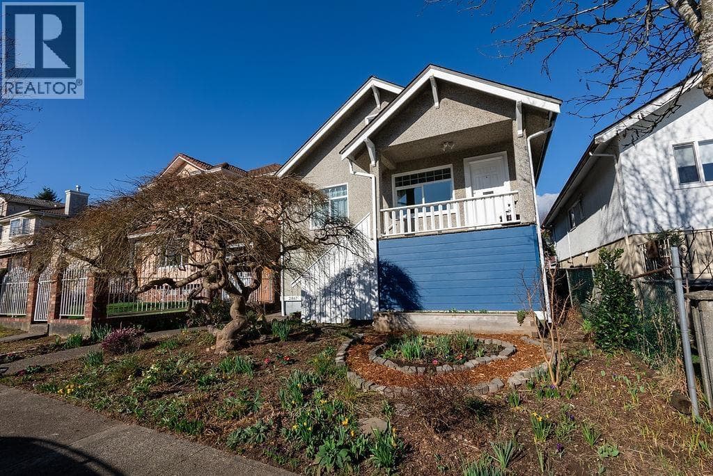 2867 E GEORGIA STREET