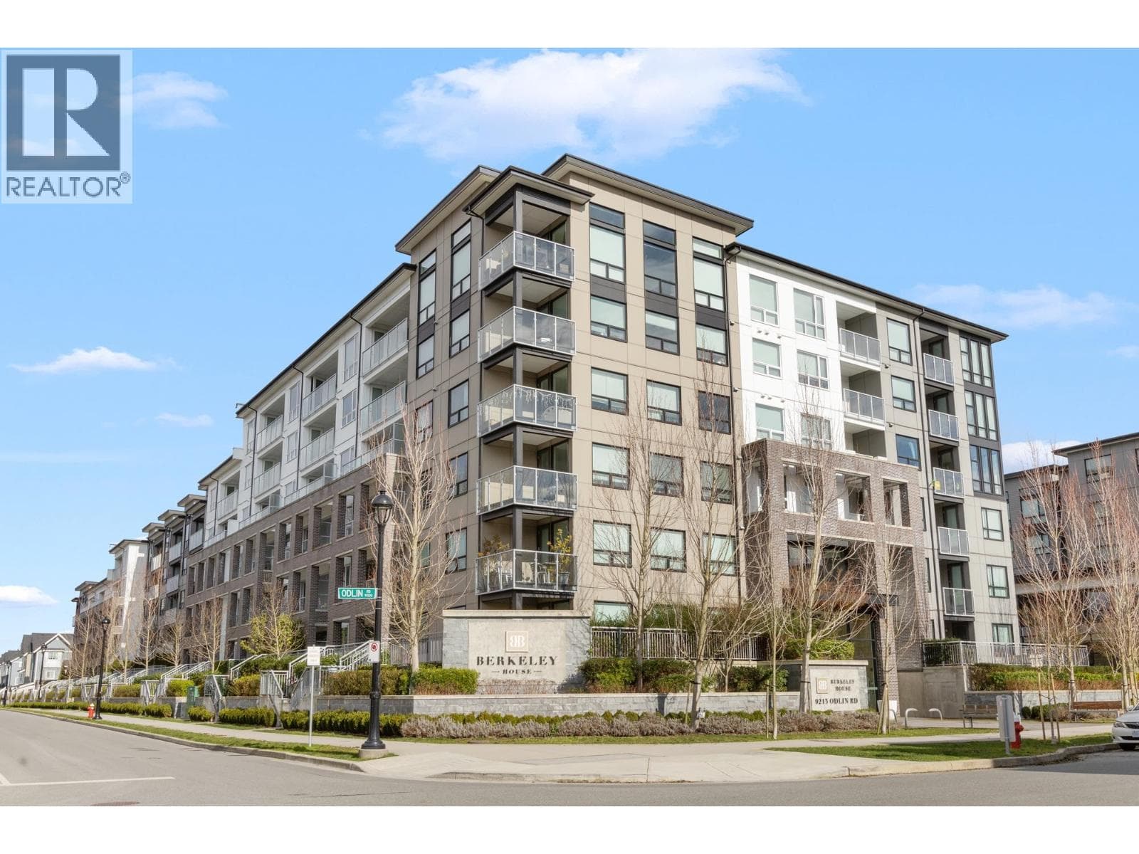 422 9213 ODLIN ROAD