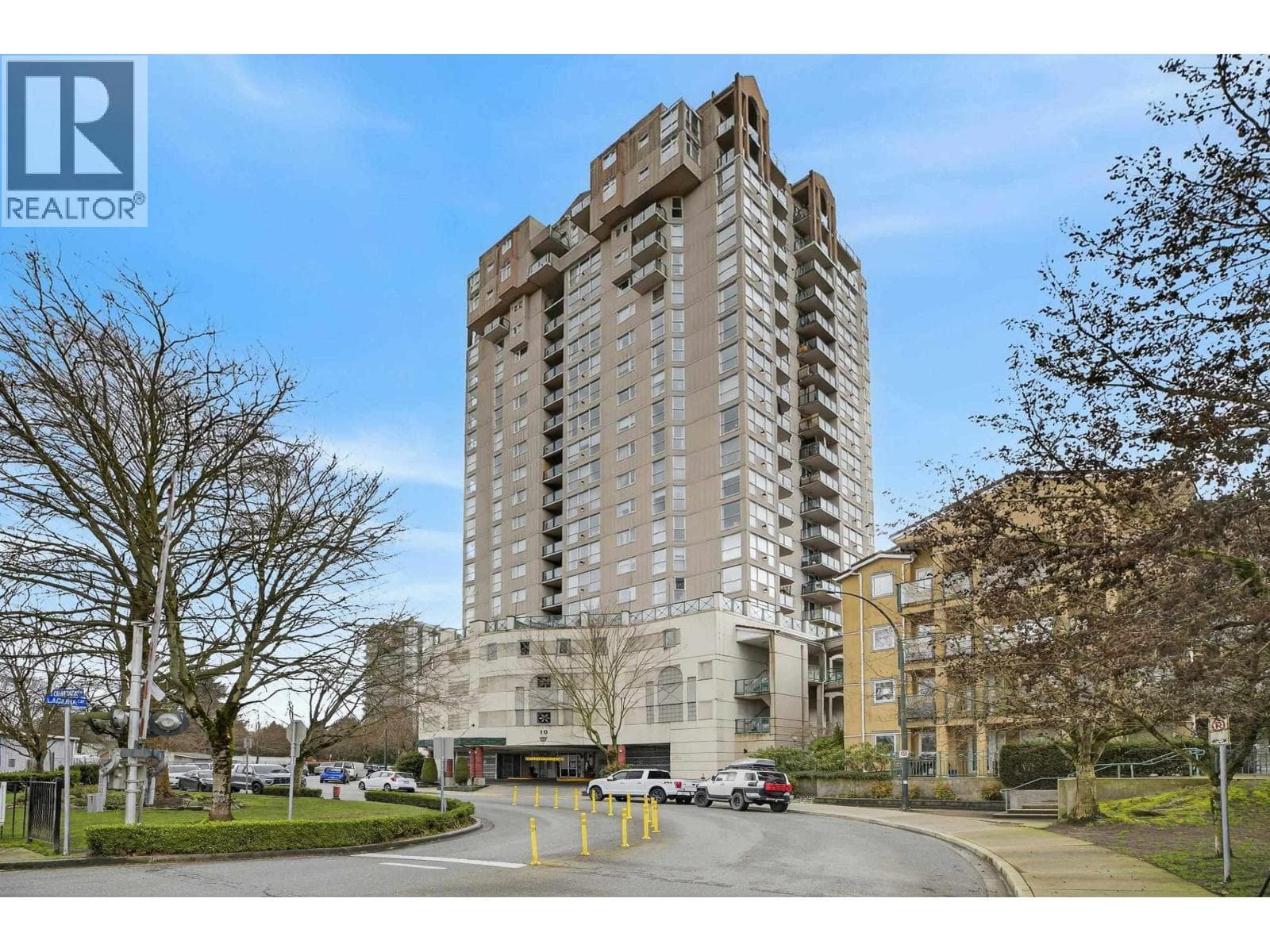 1007 10 LAGUNA COURT