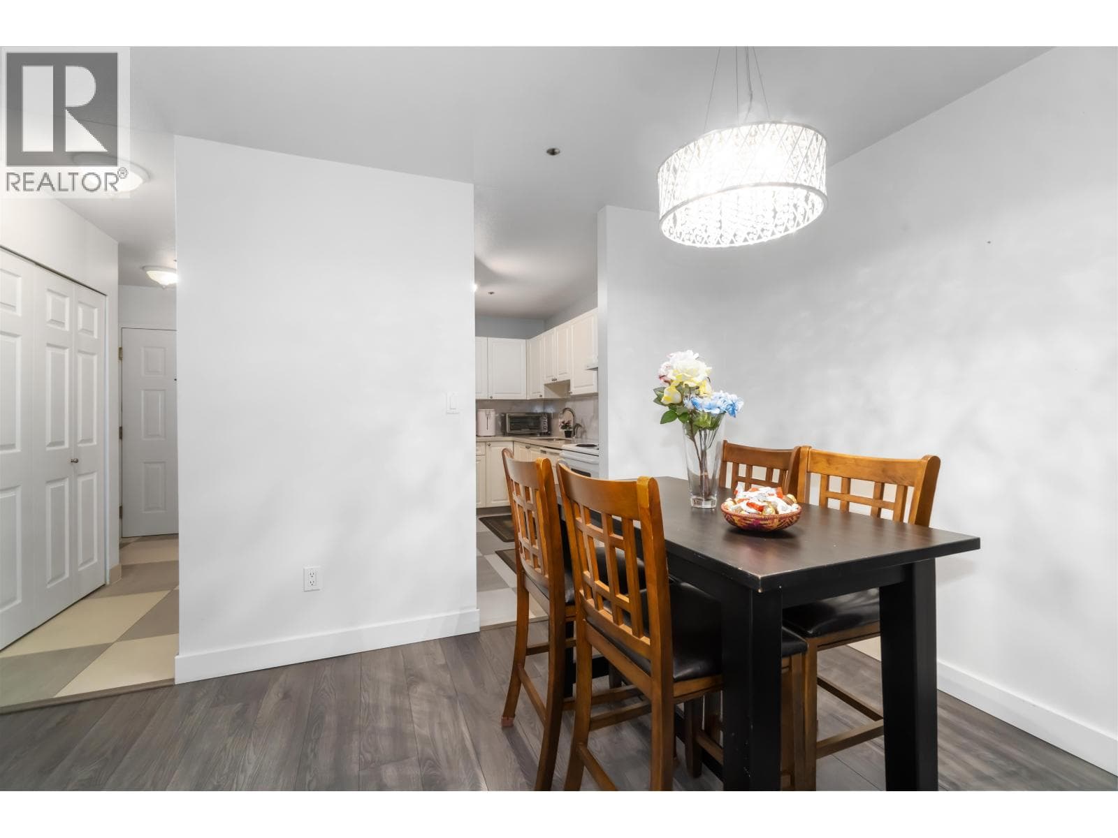 502 1310 CARIBOO STREET