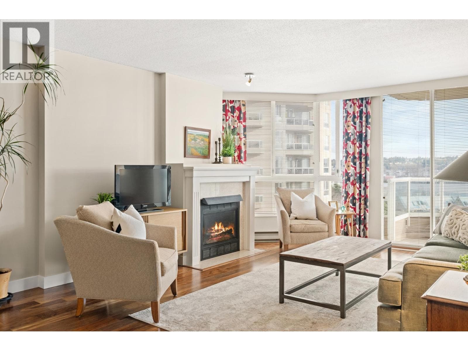 1105 1235 QUAYSIDE DRIVE