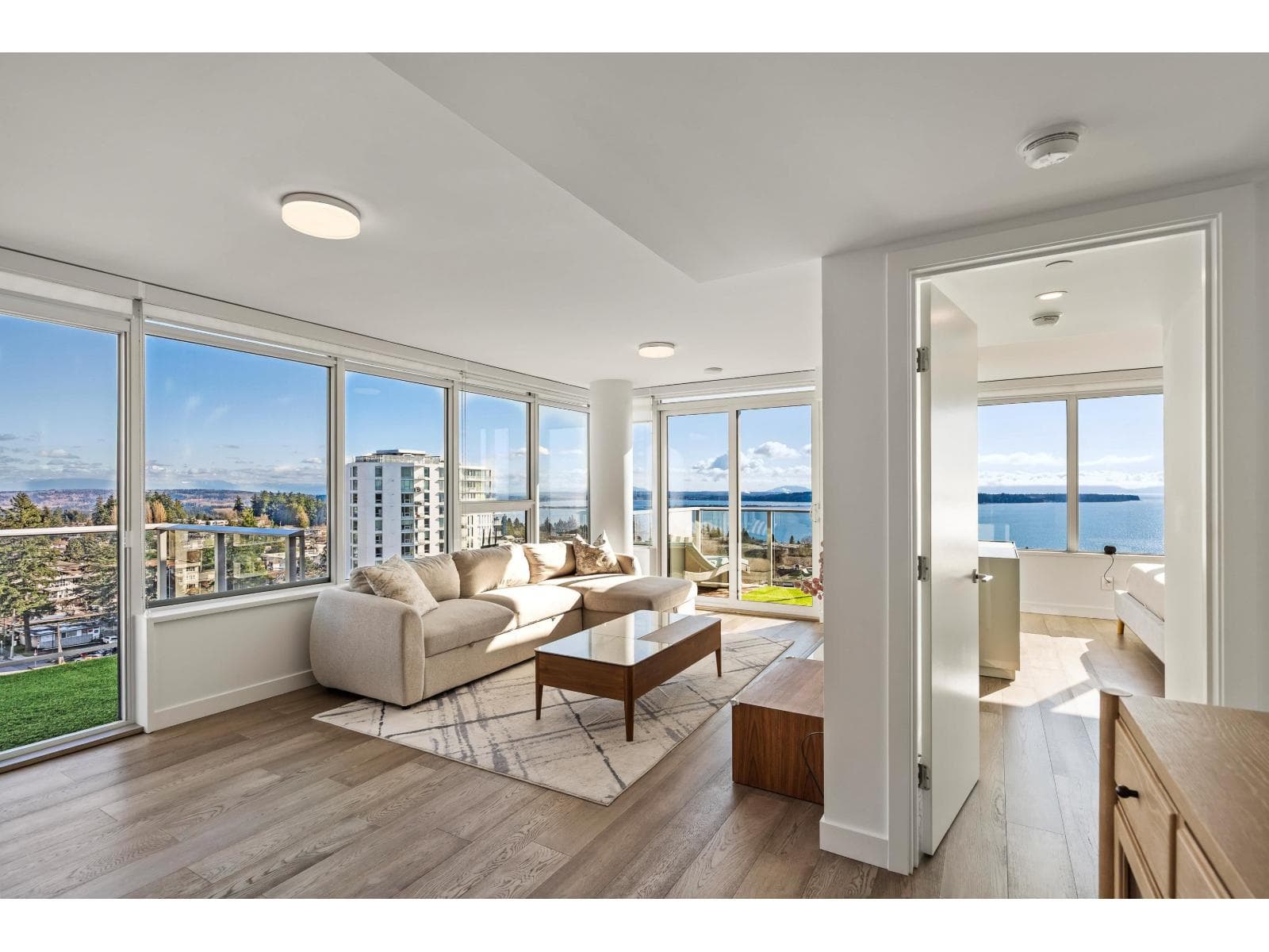 1007 15165 THRIFT AVENUE