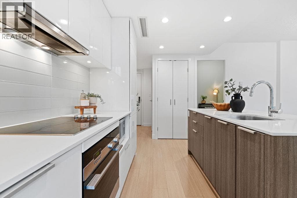 1106 1308 HORNBY STREET