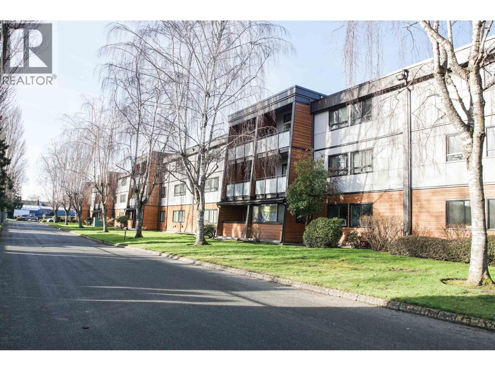 112 3411 SPRINGFIELD DRIVE