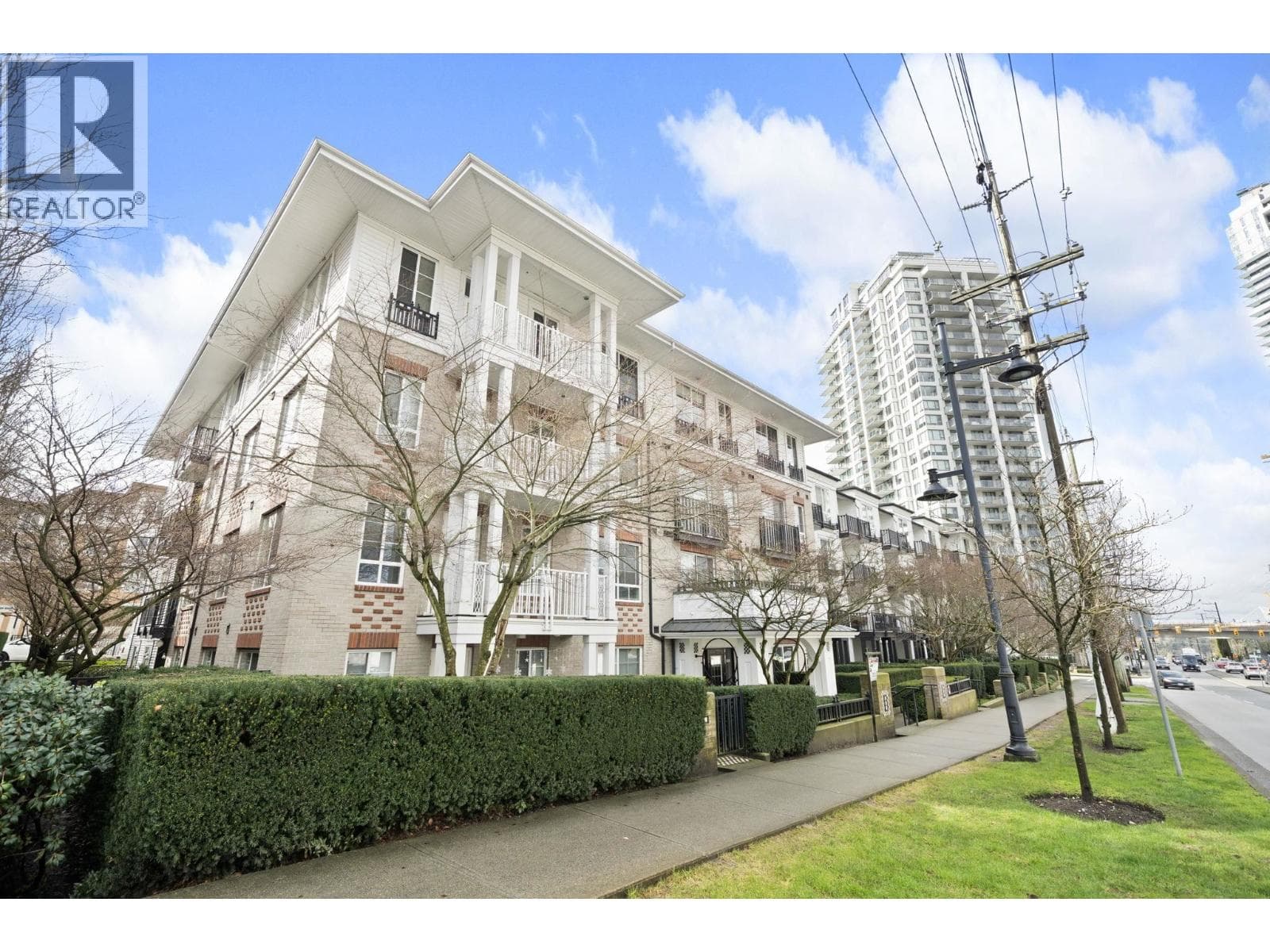 417 608 COMO LAKE AVENUE