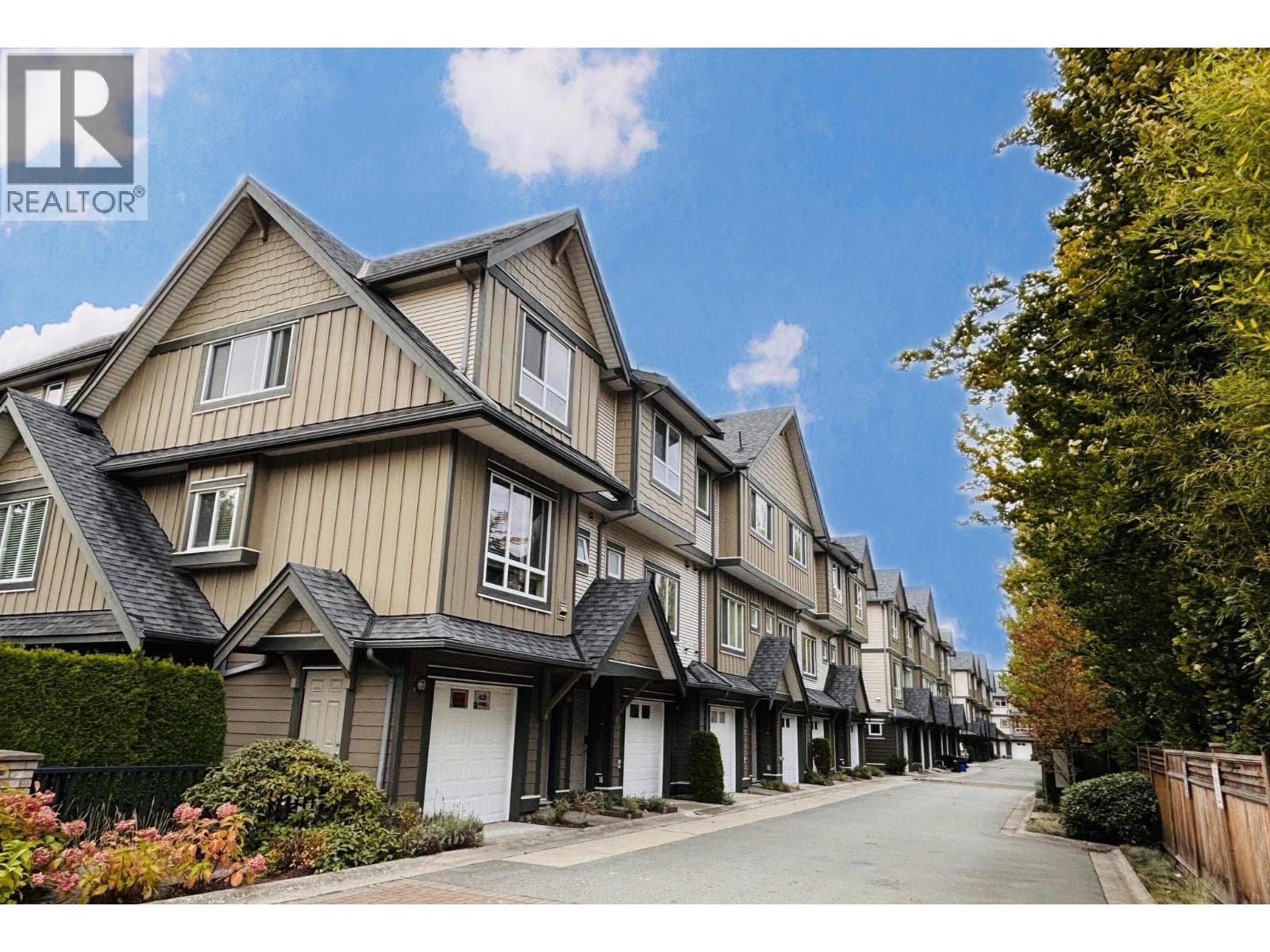 11 9391 ALBERTA ROAD