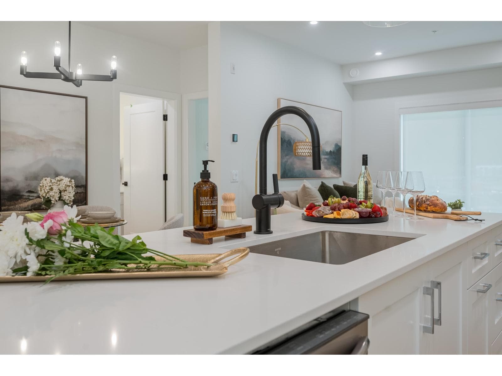 201 46185 THOMAS ROAD, Sardis East Vedder