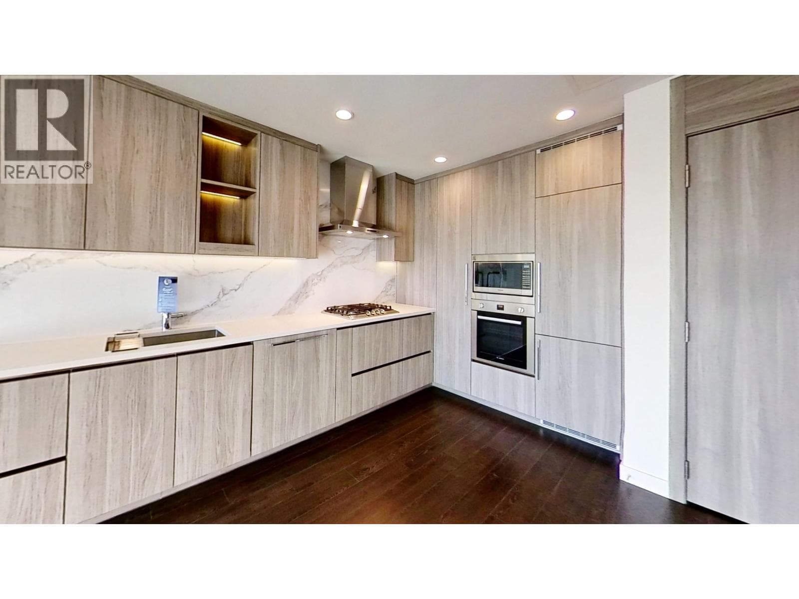 1810 4880 LOUGHEED HIGHWAY HIGHWAY