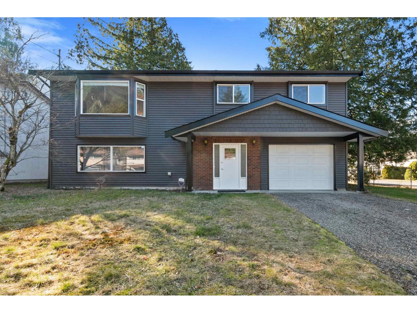 20143 SILVERVIEW ROAD, Hope