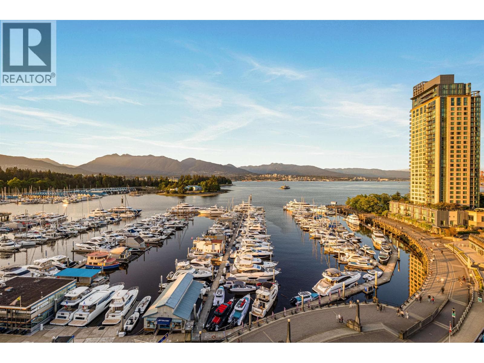 1002 499 BROUGHTON STREET