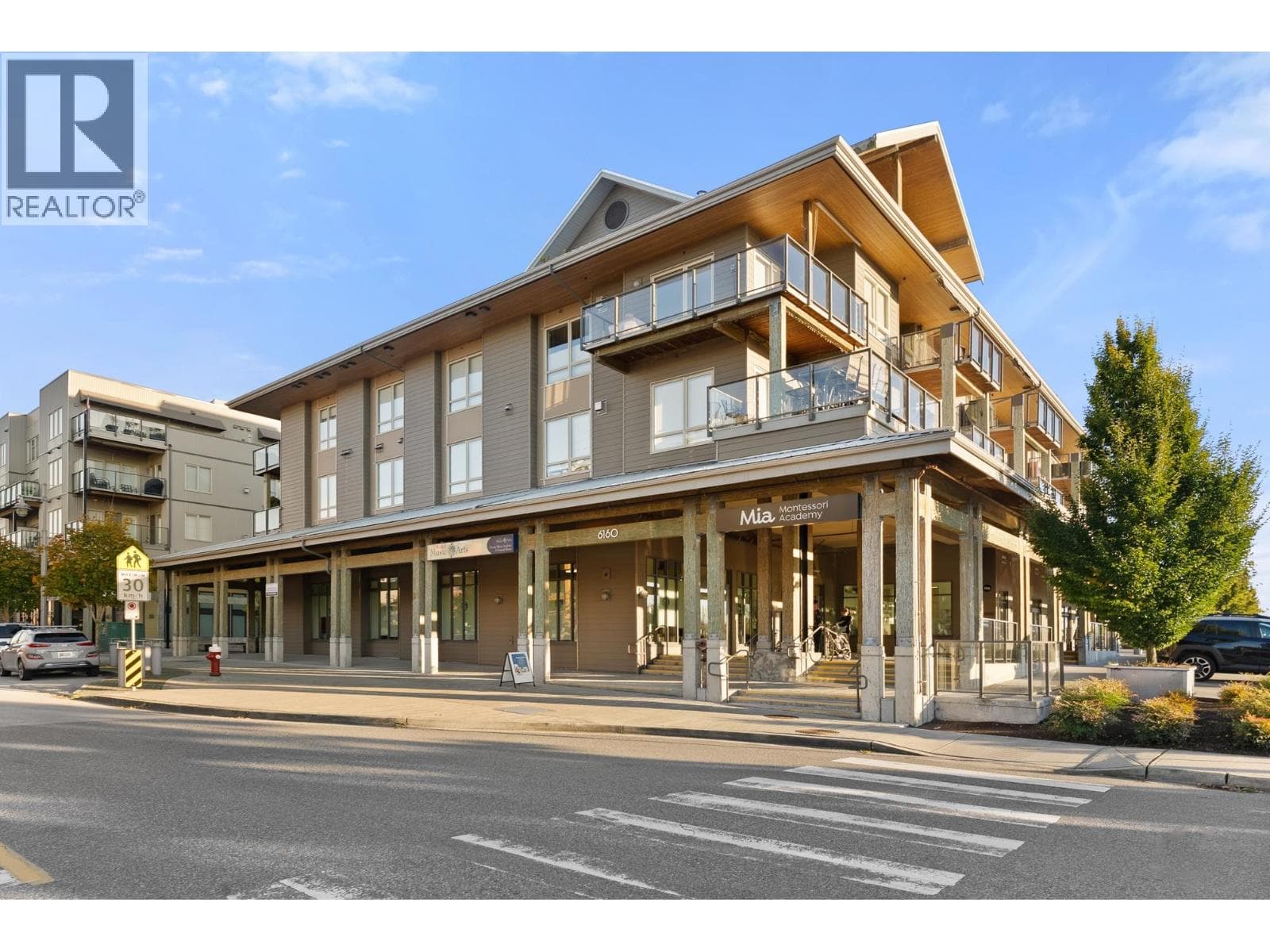 209 6160 LONDON ROAD