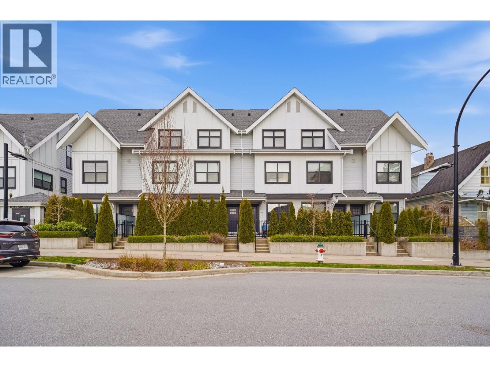 401 6933 ARCOLA STREET