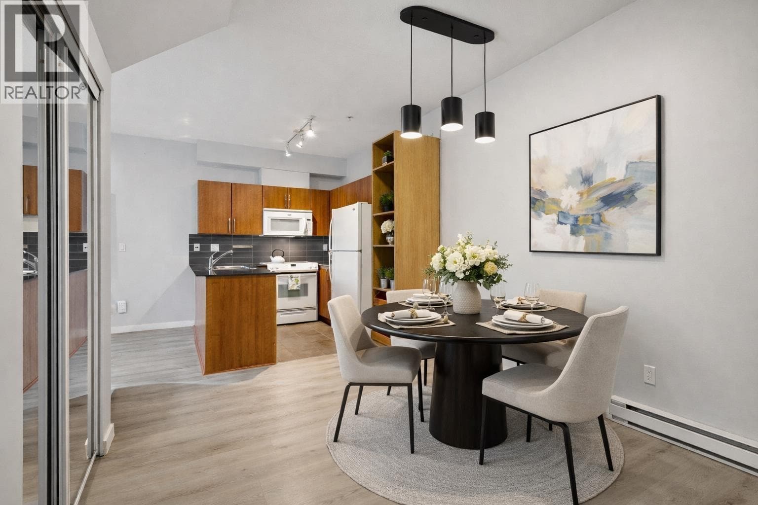 201 1661 FRASER AVENUE