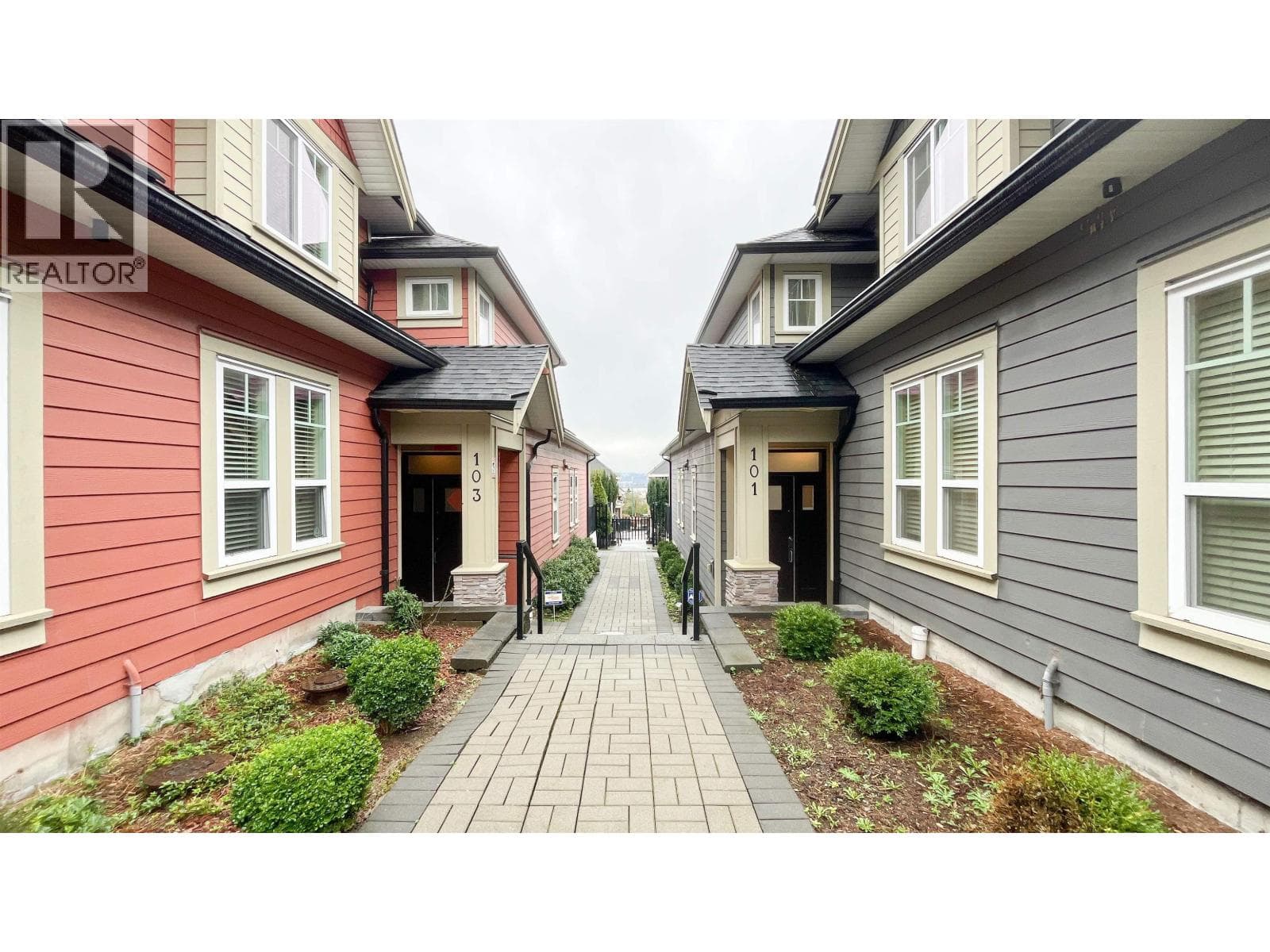 101 910 DELESTRE AVENUE