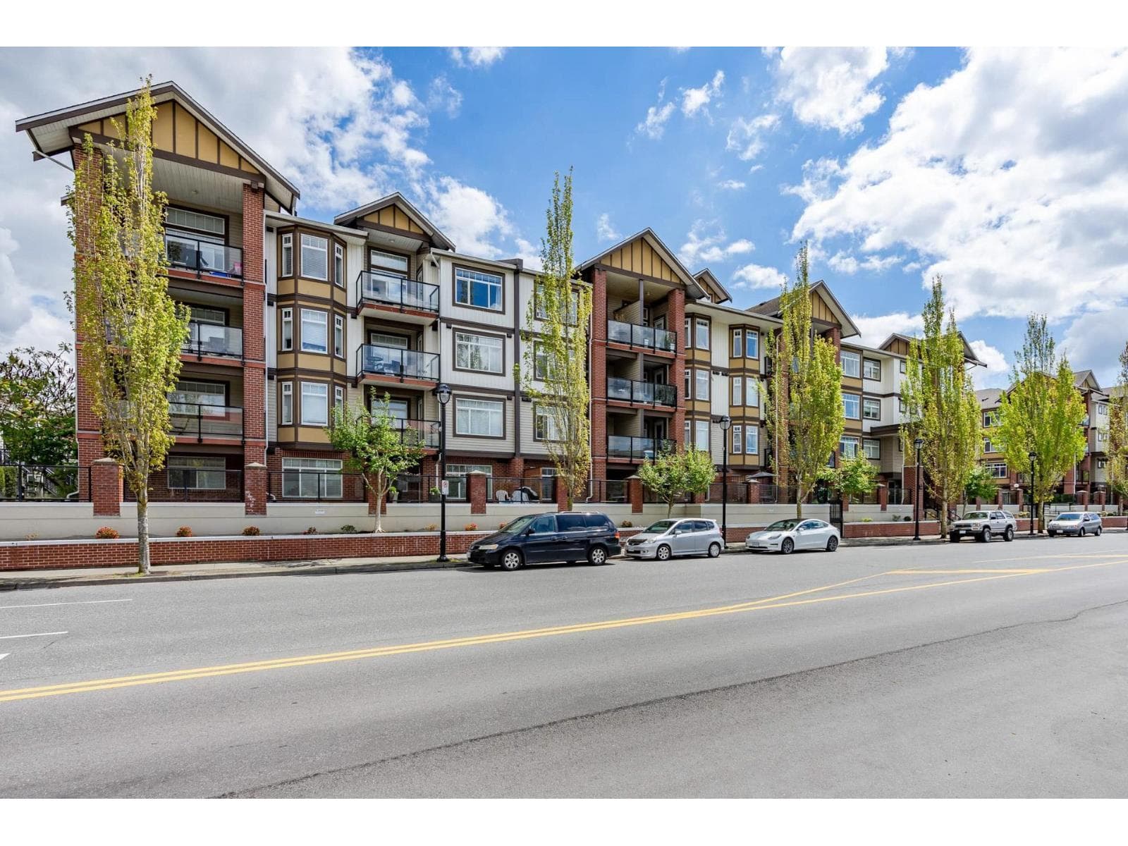 332 5660 201A STREET