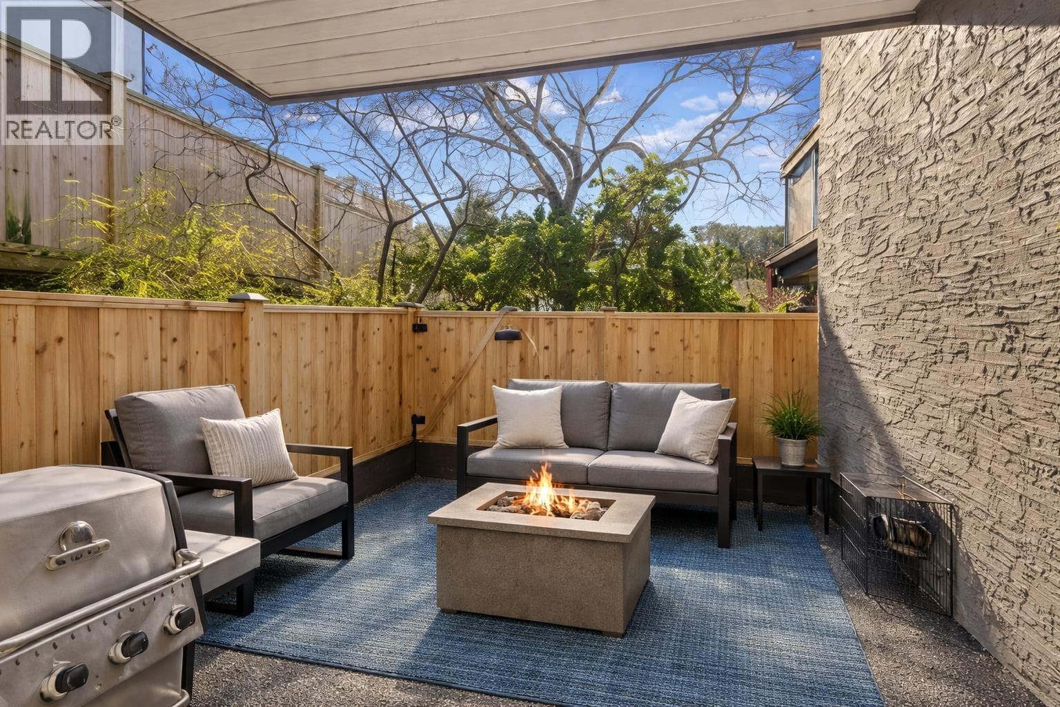 102 1689 E 4TH AVENUE