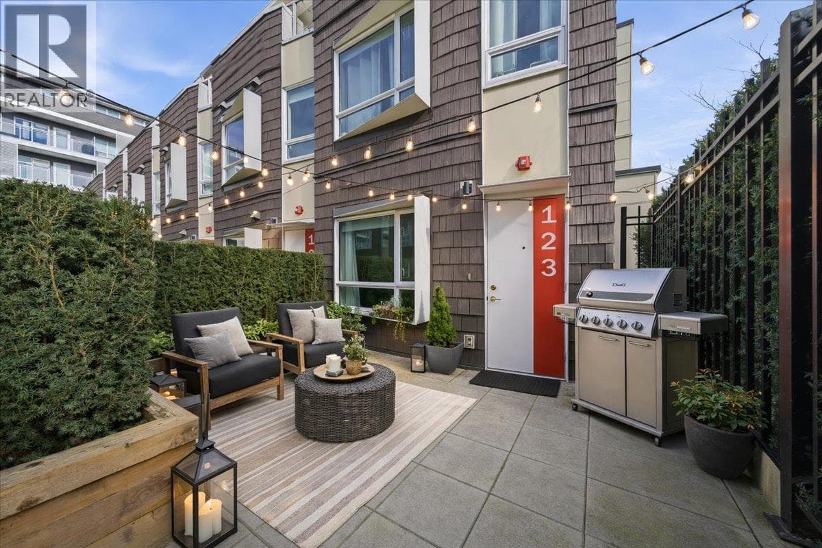 123 12040 PLAZA STREET