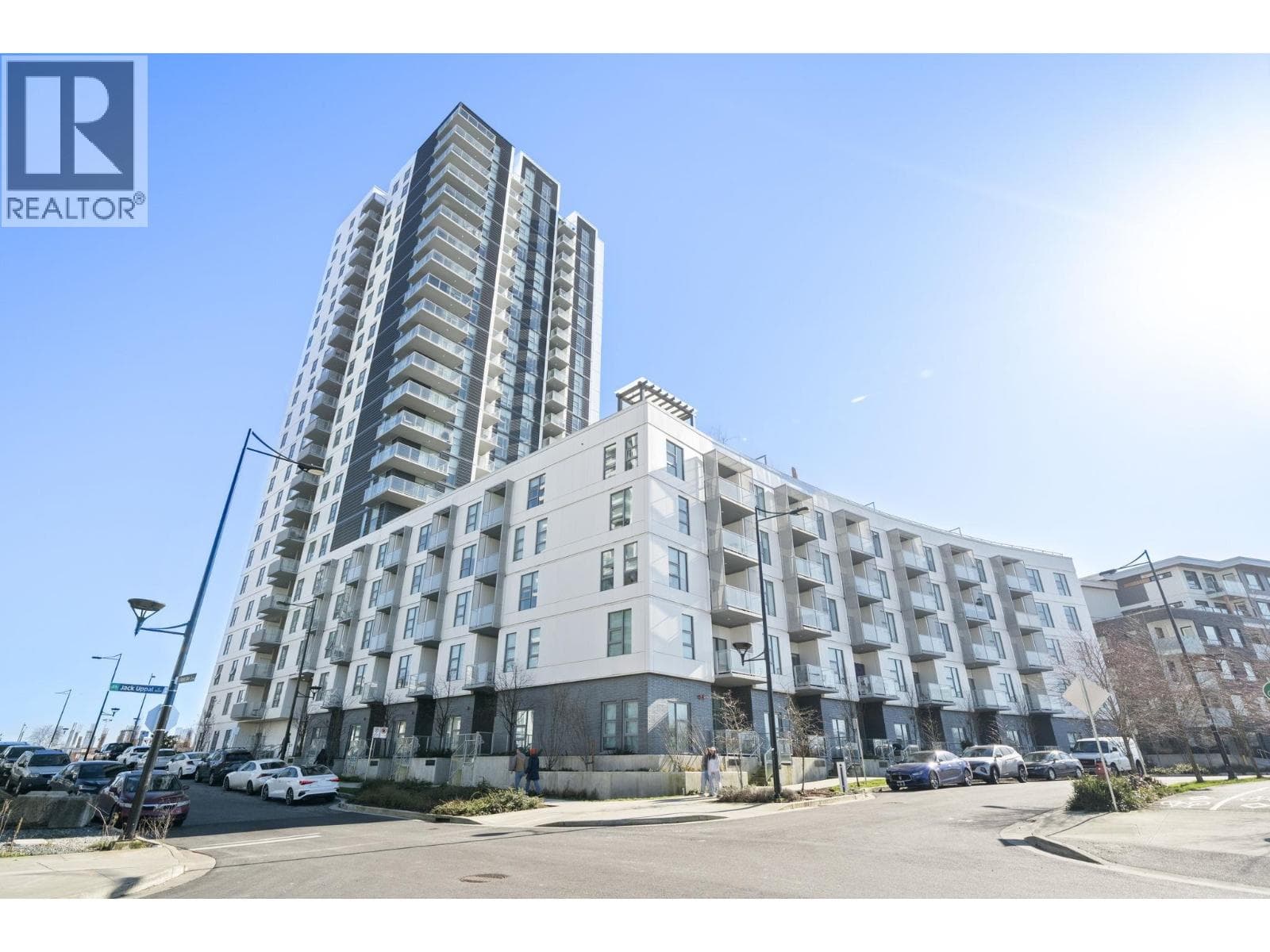 313 3430 E KENT AVENUE SOUTH AVENUE