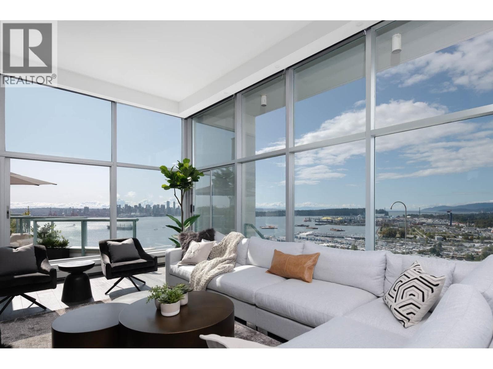 2901 120 W 2ND STREET