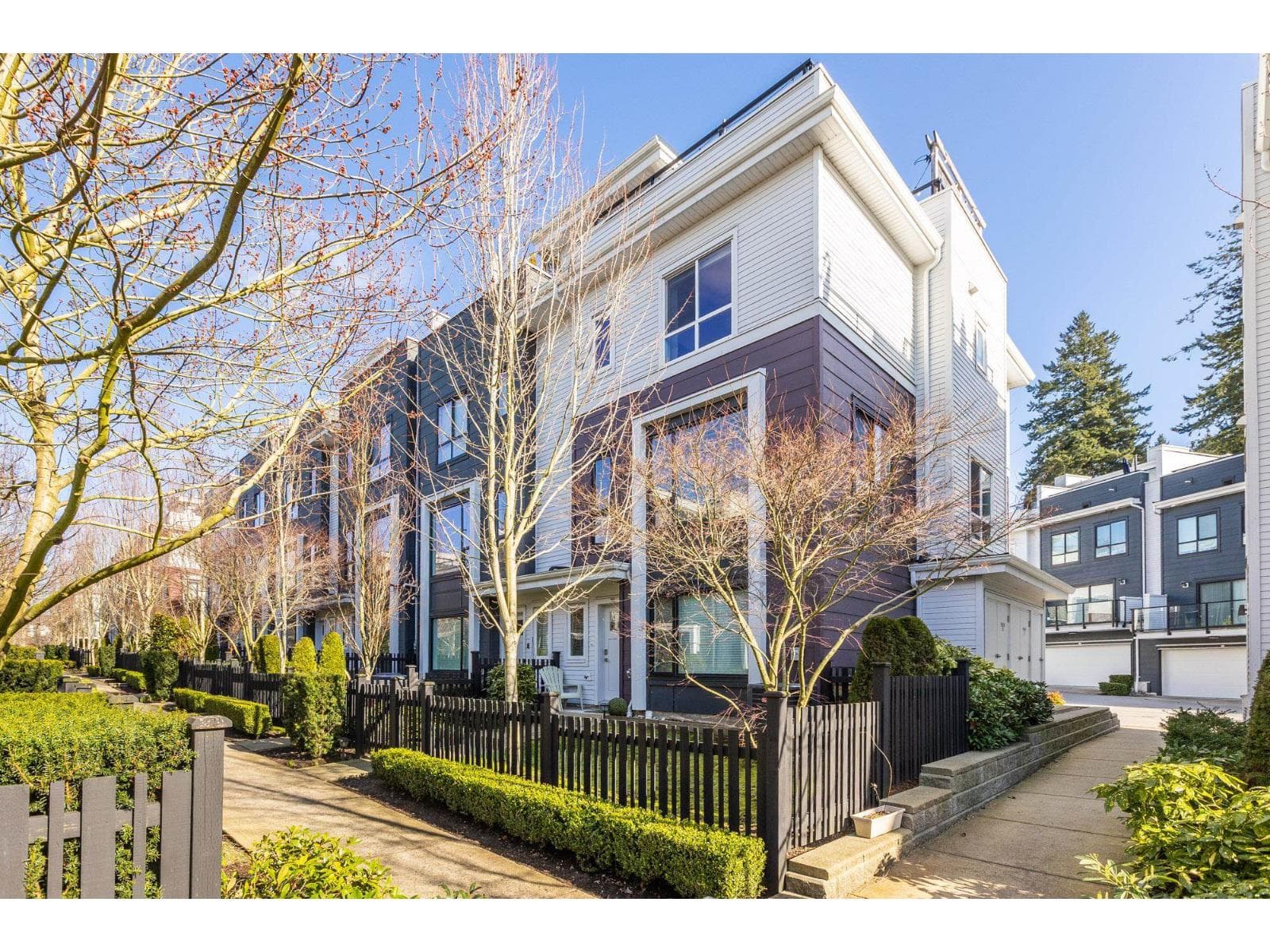 198 2277 OAK MEADOWS DRIVE