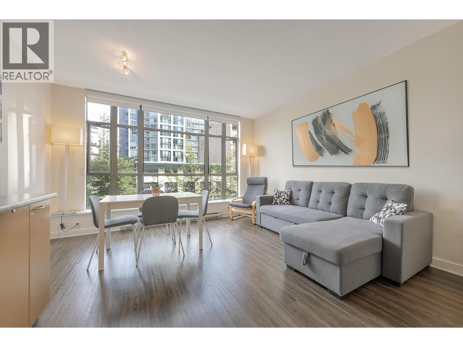 307 1249 GRANVILLE STREET