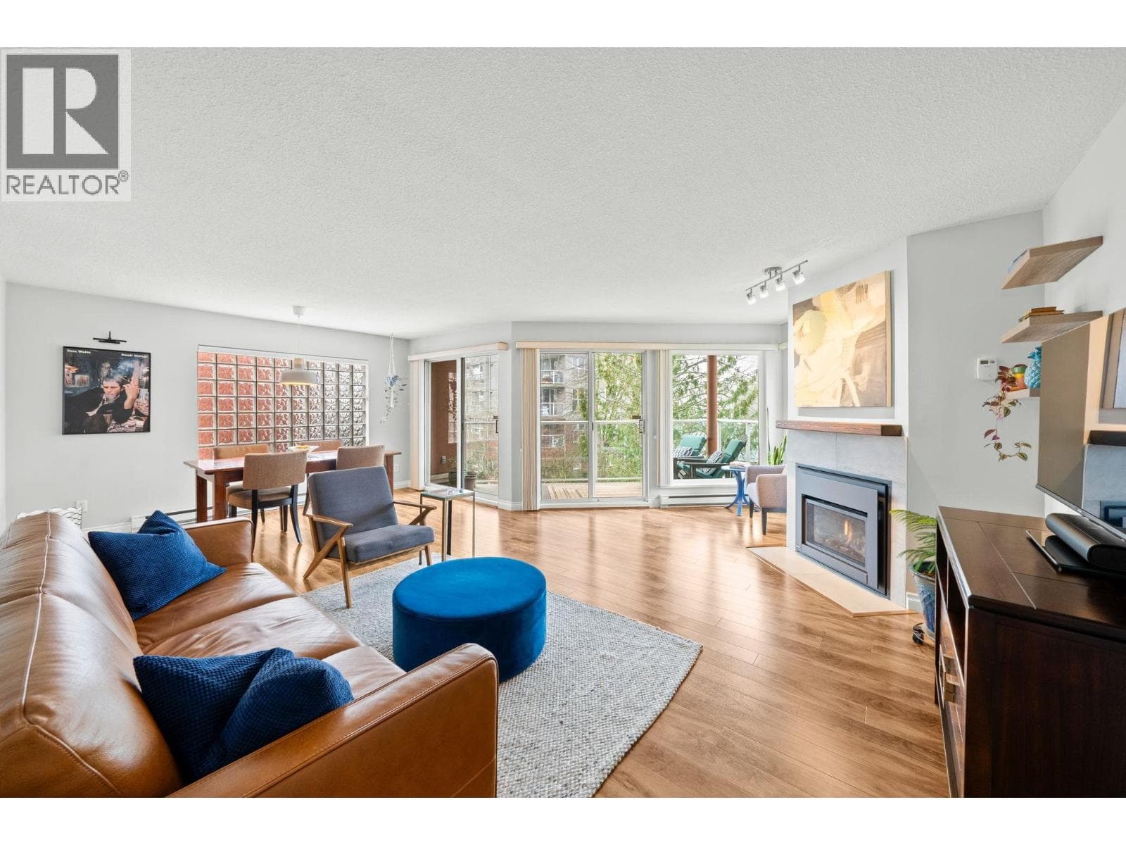 307 1240 QUAYSIDE DRIVE