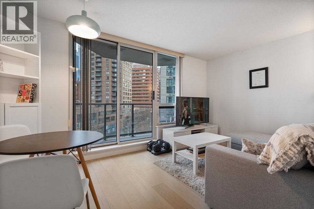 603 1212 HOWE STREET