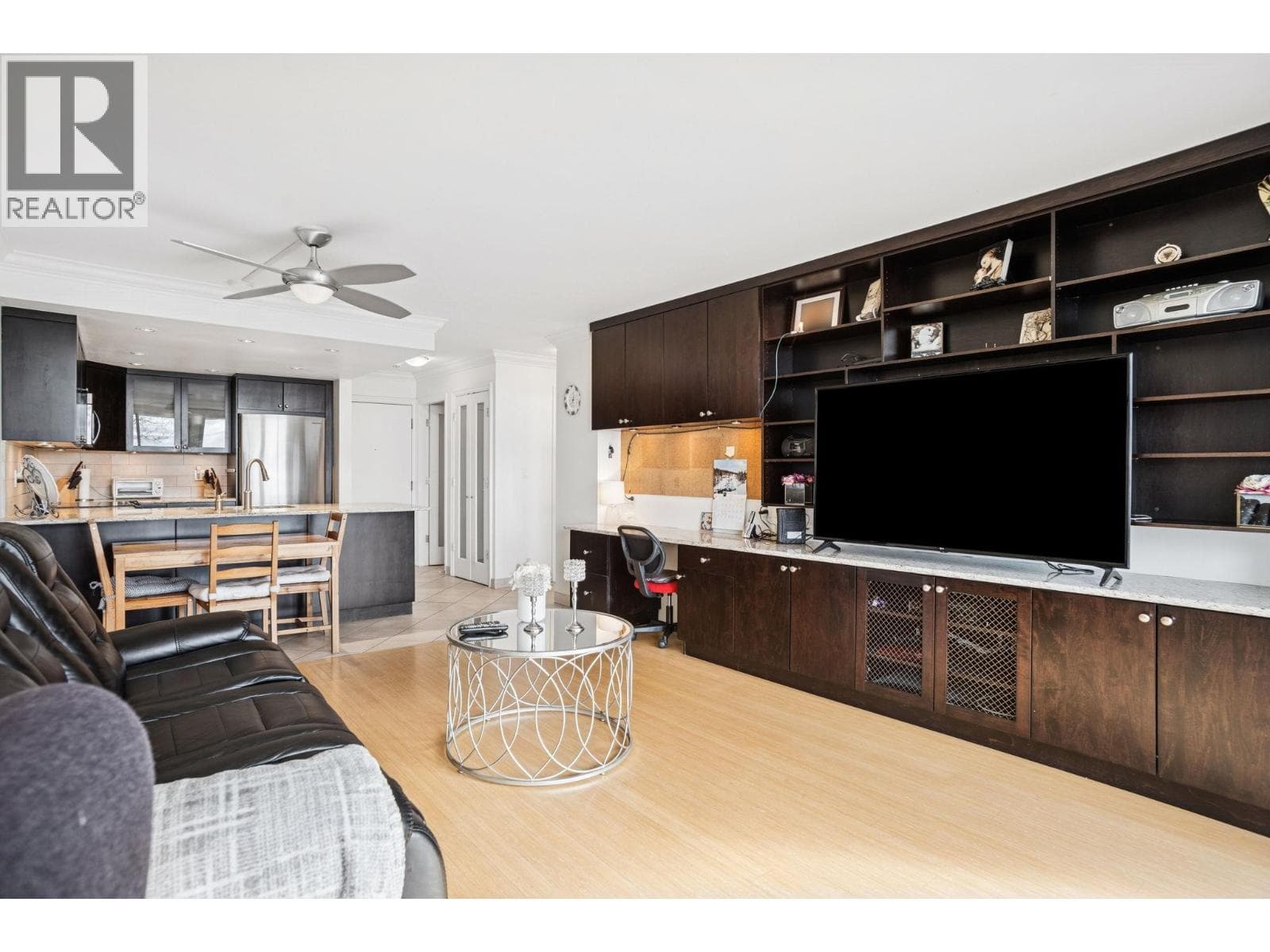 106 3740 ALBERT STREET