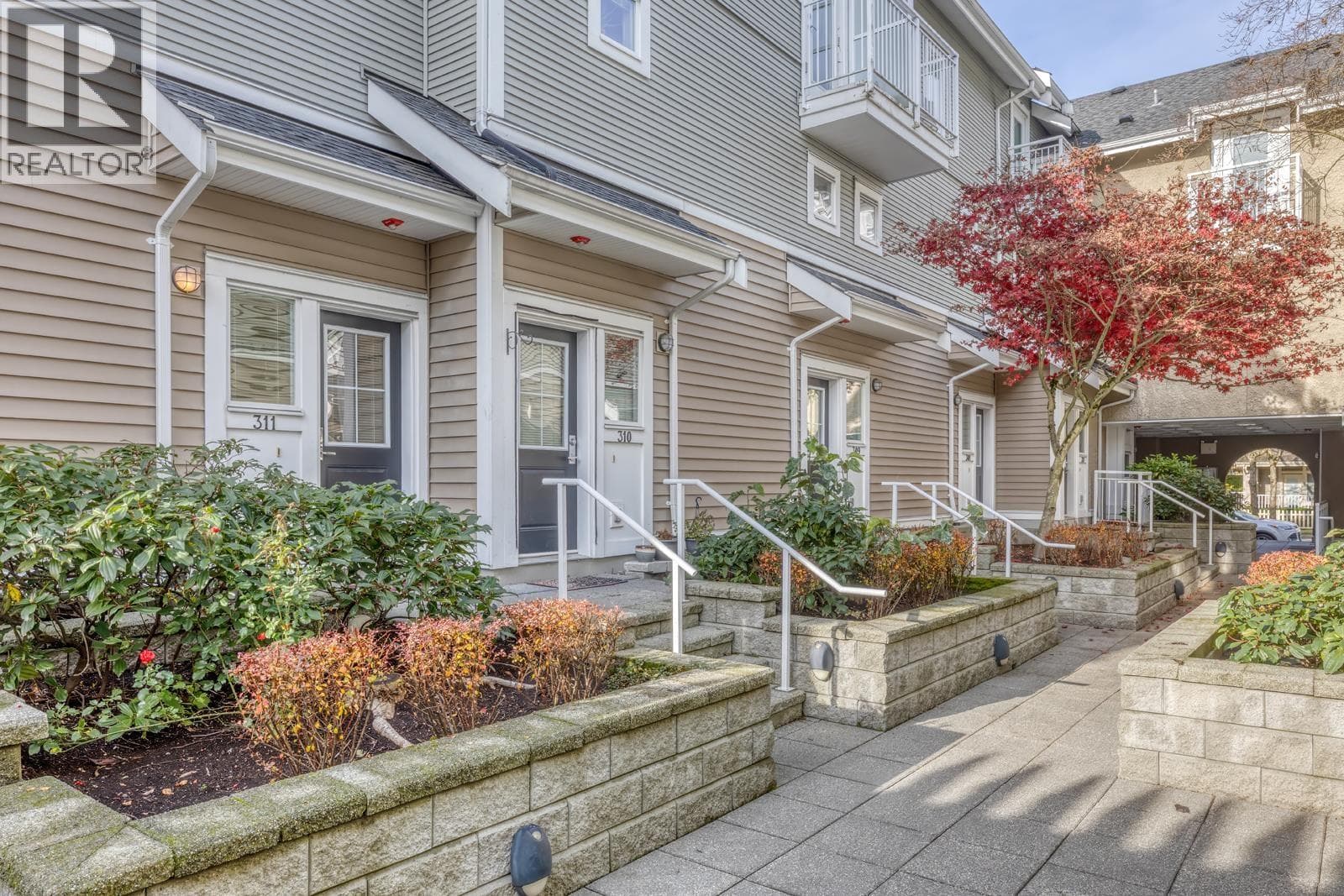 311 618 LANGSIDE AVENUE