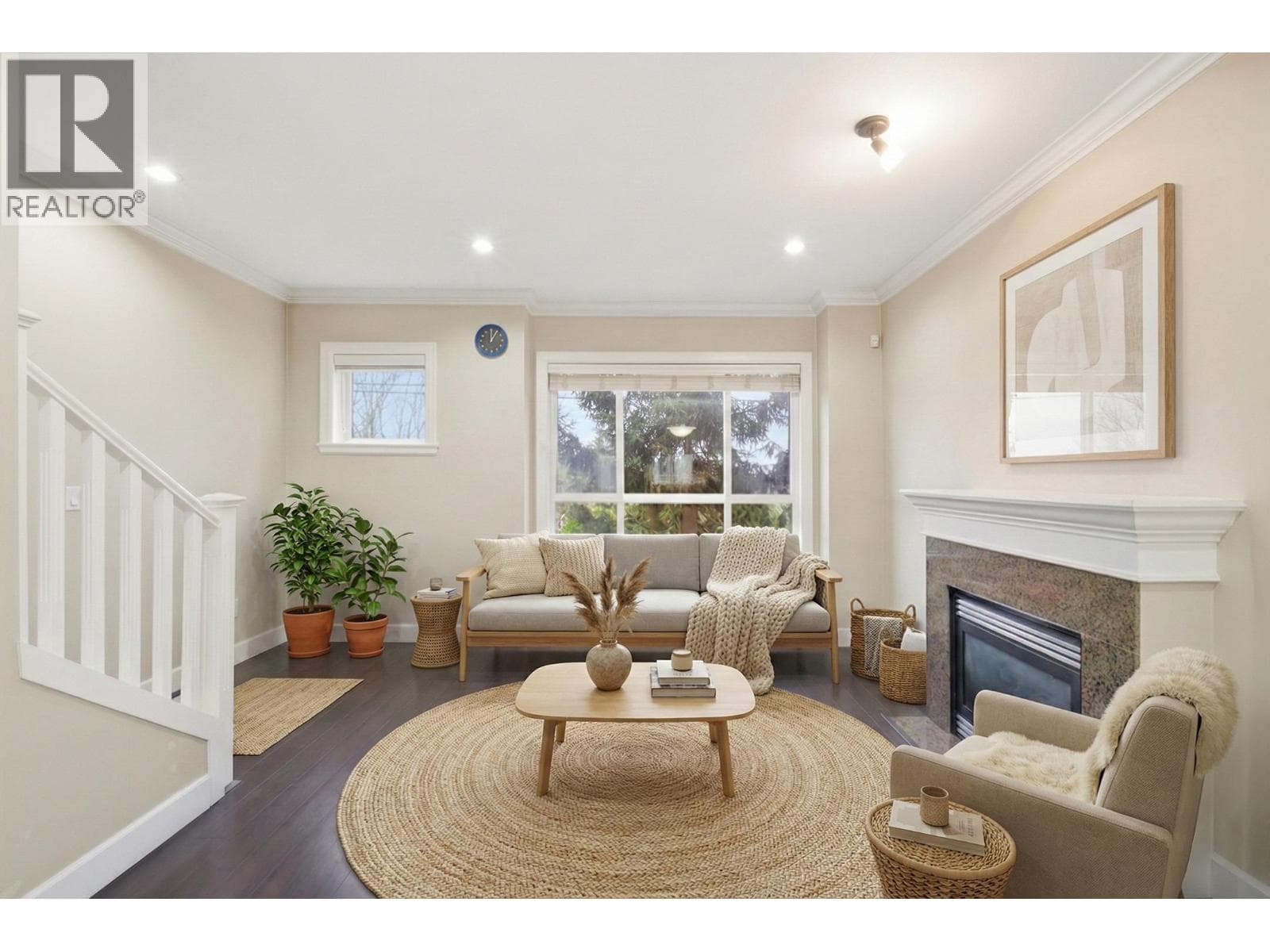 11 10999 STEVESTON HIGHWAY