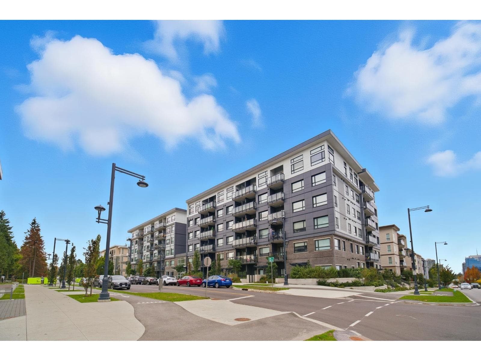 225 10777 138 STREET