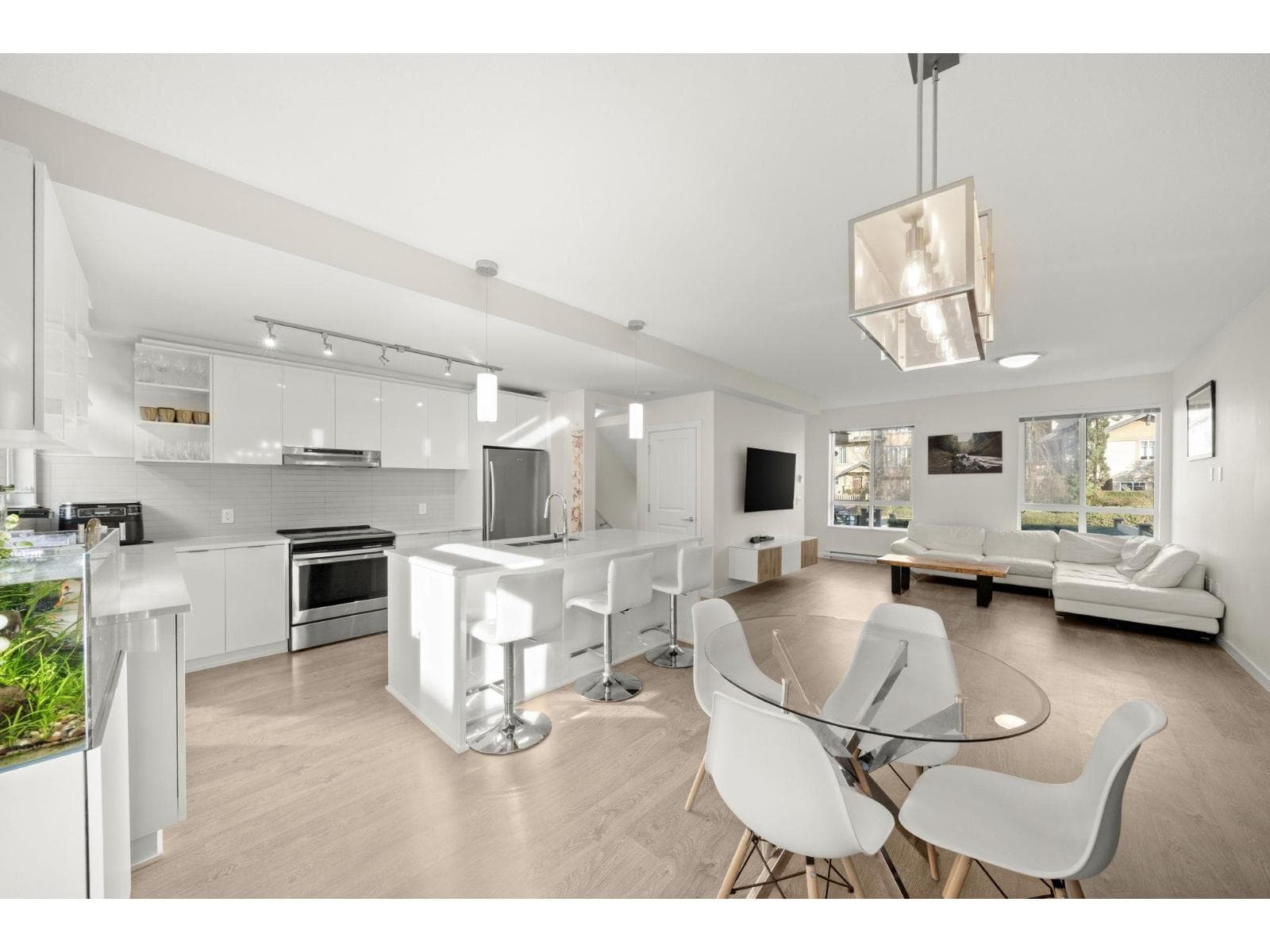 41 15151 EDMUND DRIVE