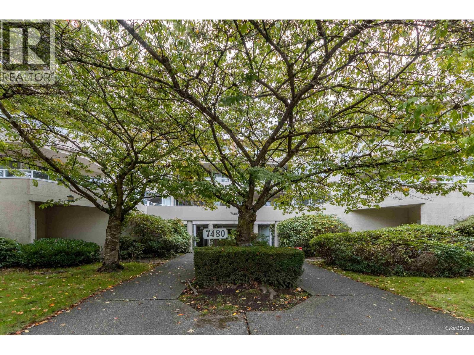 301 7480 GILBERT ROAD