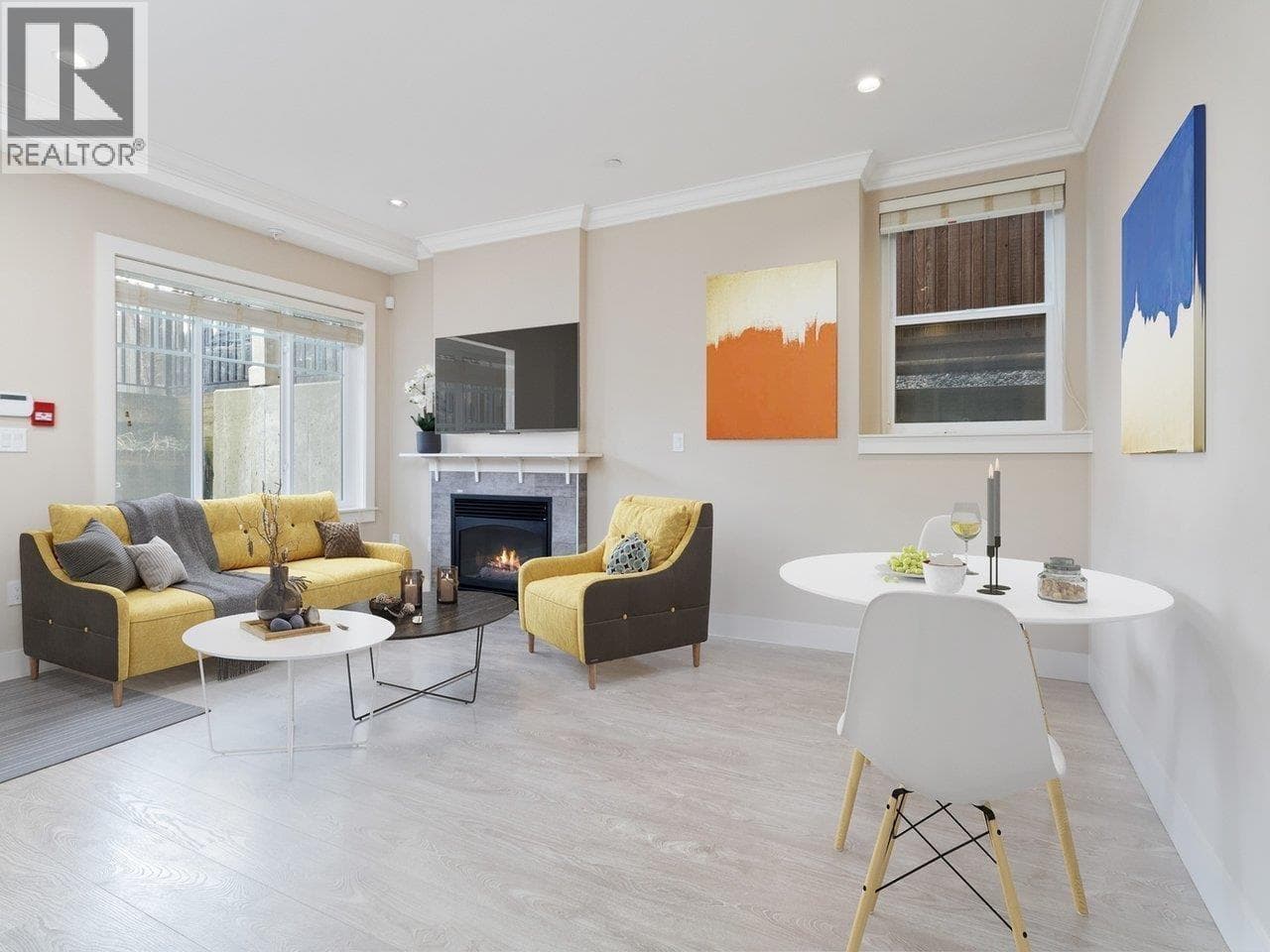 102 4577 SLOCAN STREET