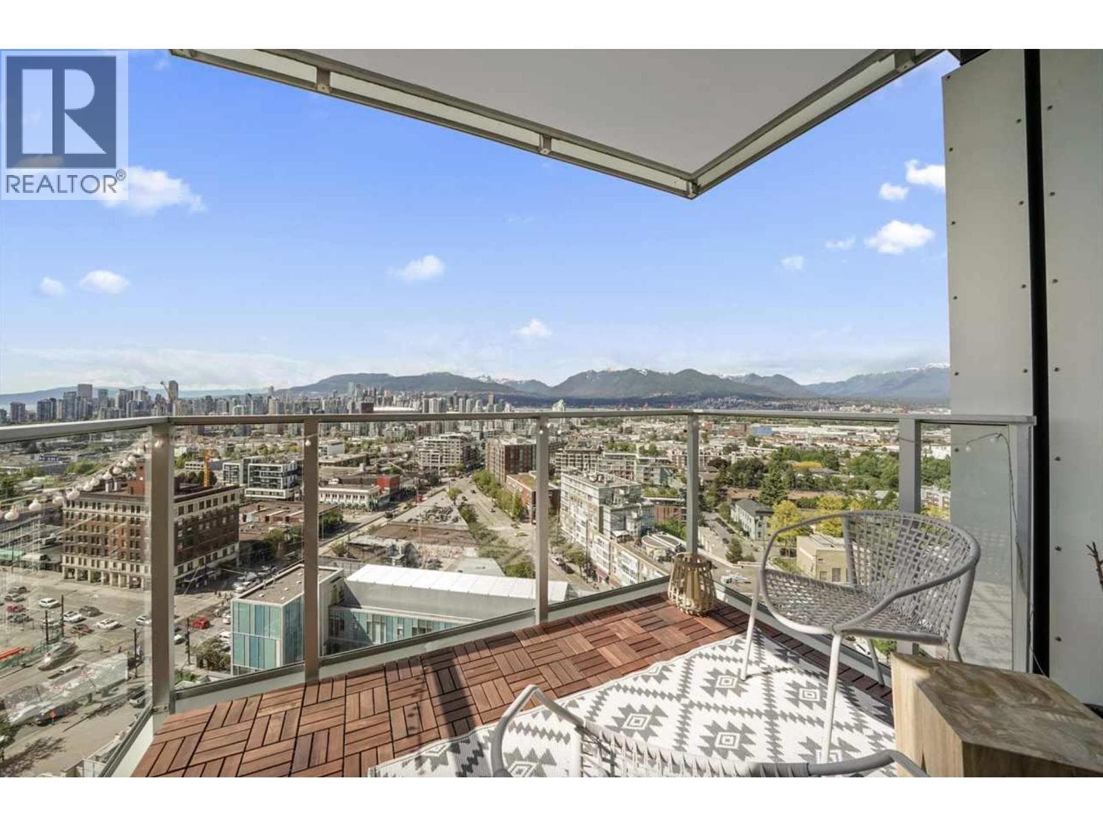 1911 285 E 10TH AVENUE