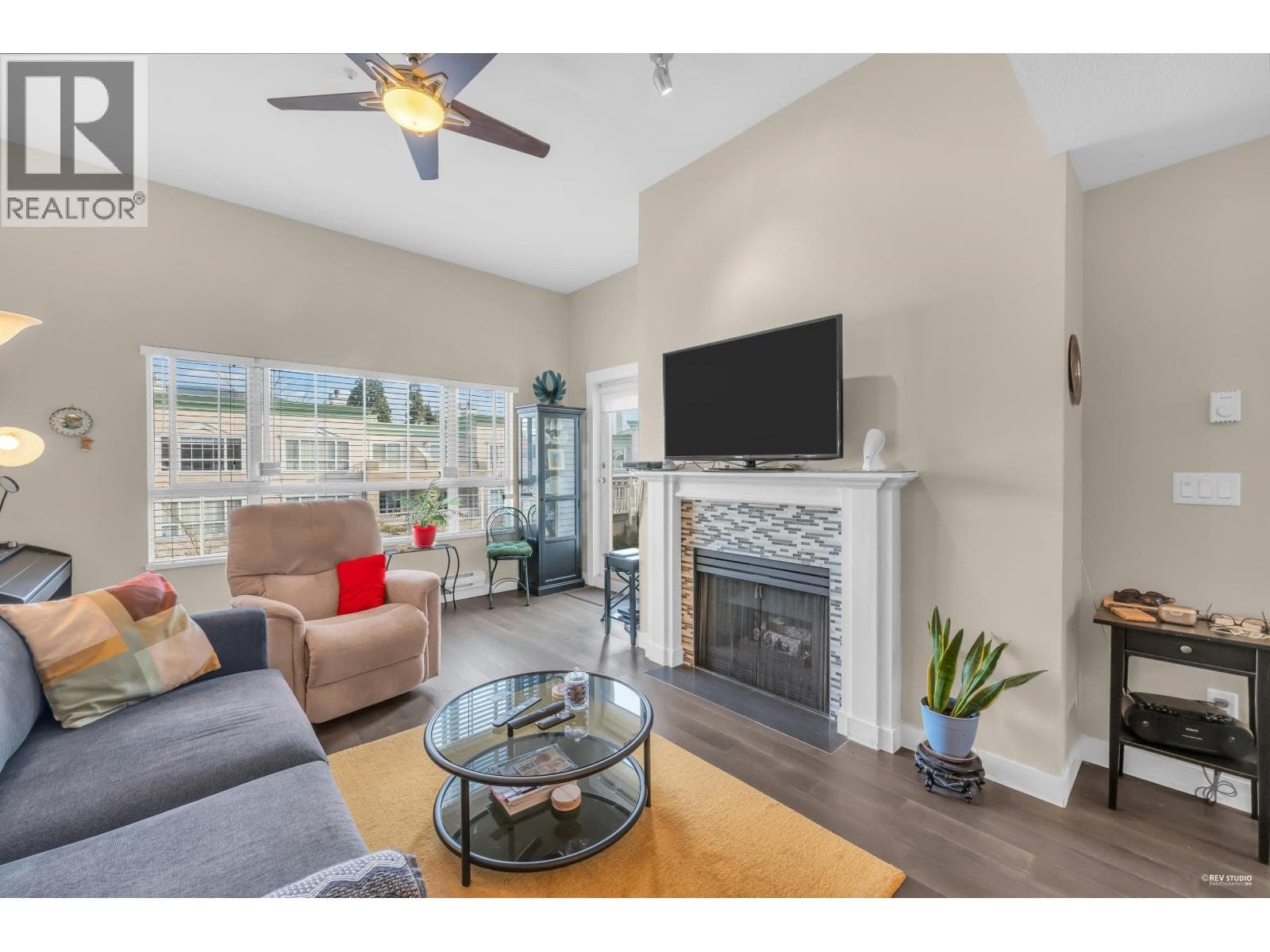 403 2970 PRINCESS CRESCENT