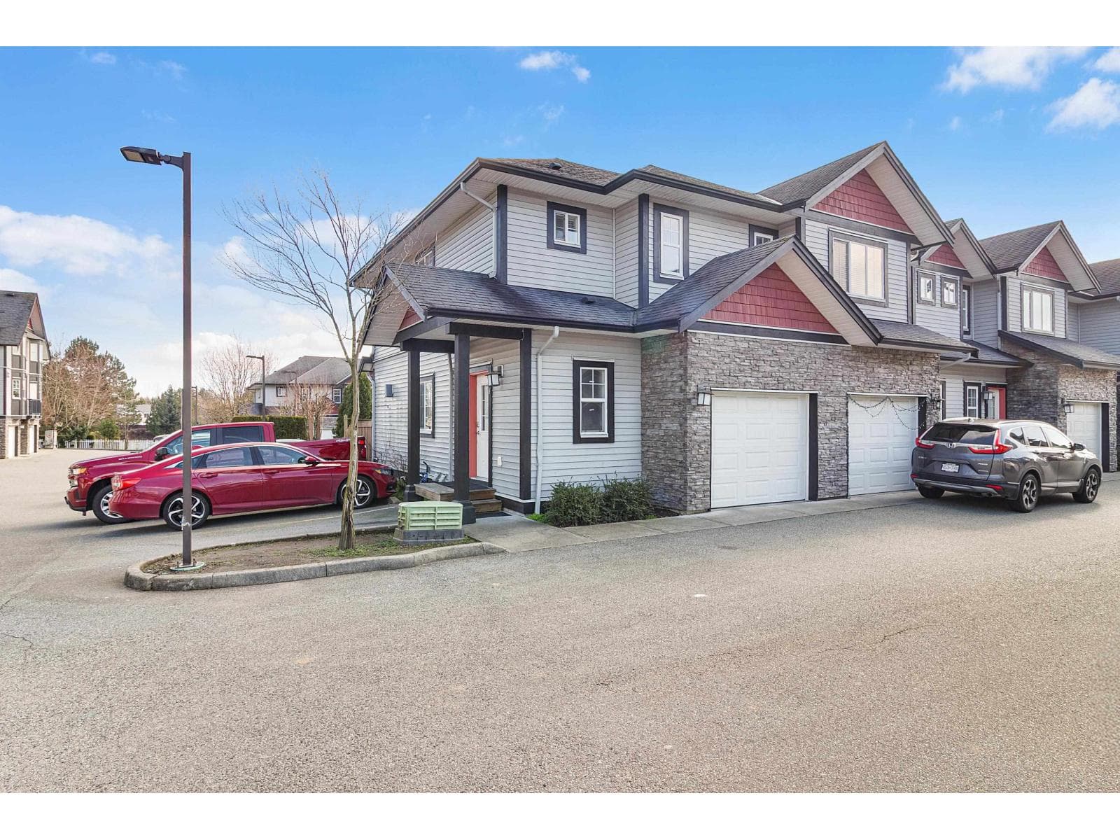 18 31235 UPPER MACLURE ROAD