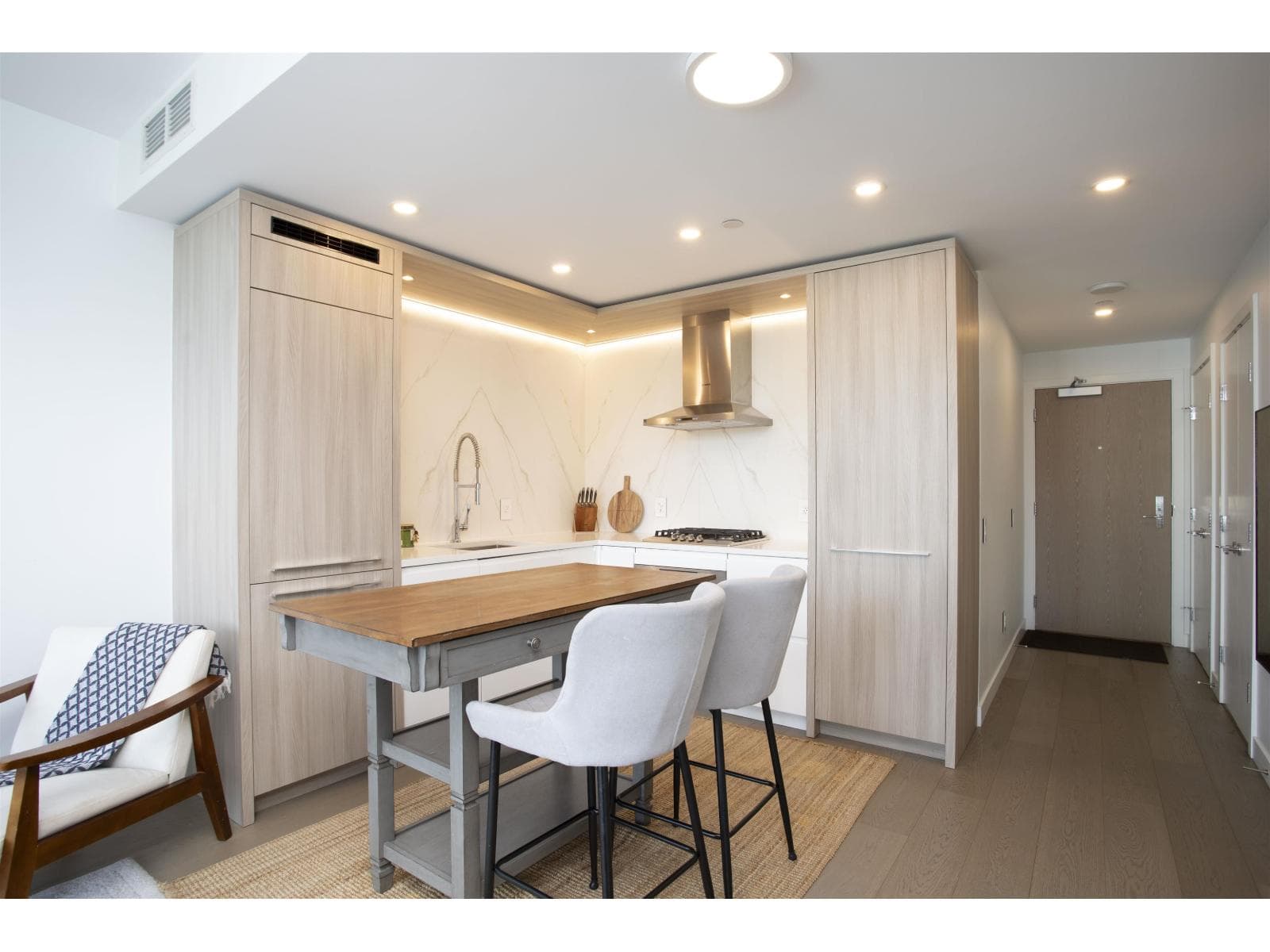 1103 15165 THRIFT AVENUE